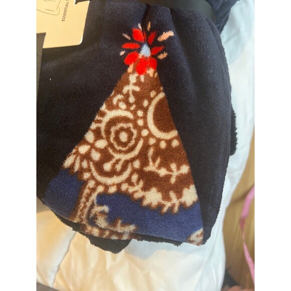 vera bradley throw blanket - Picture 3 of 5